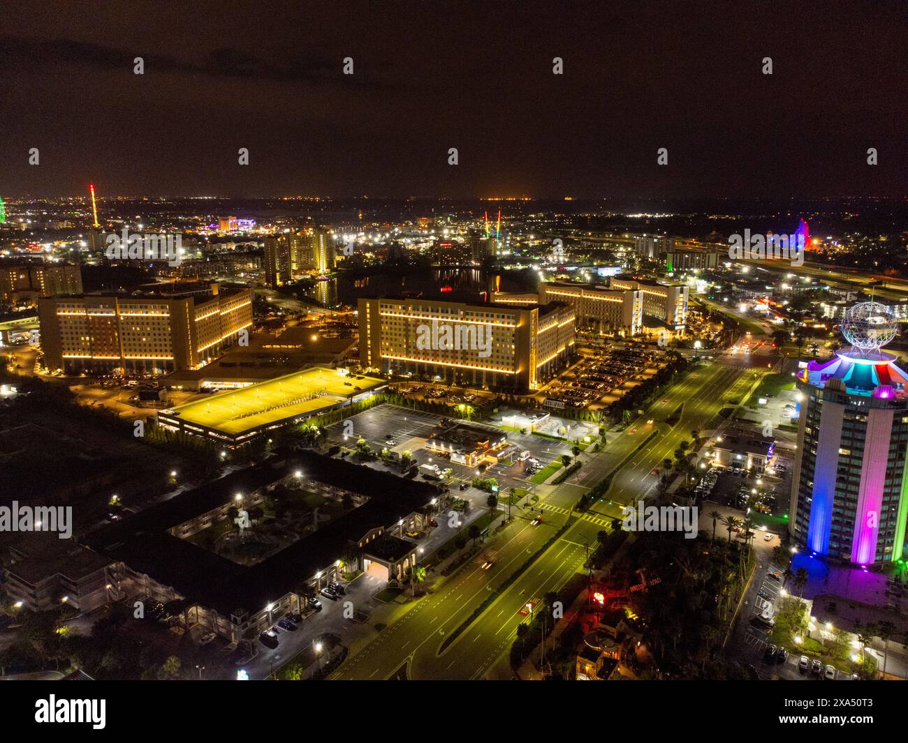 Une vue aérienne de Kissimmee, paysage urbain de Floride la nuit Banque D'Images