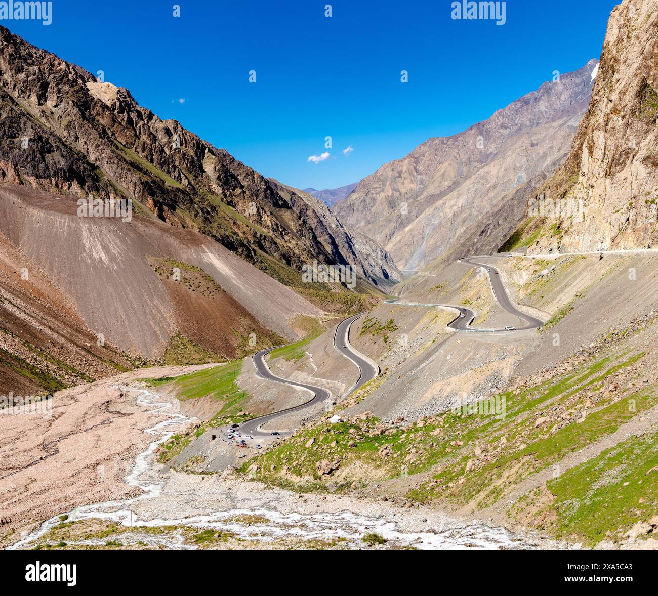Le paysage de Tianshan le long de la route de Duku dans la région autonome ouïgur du Xinjiang, en Chine Banque D'Images