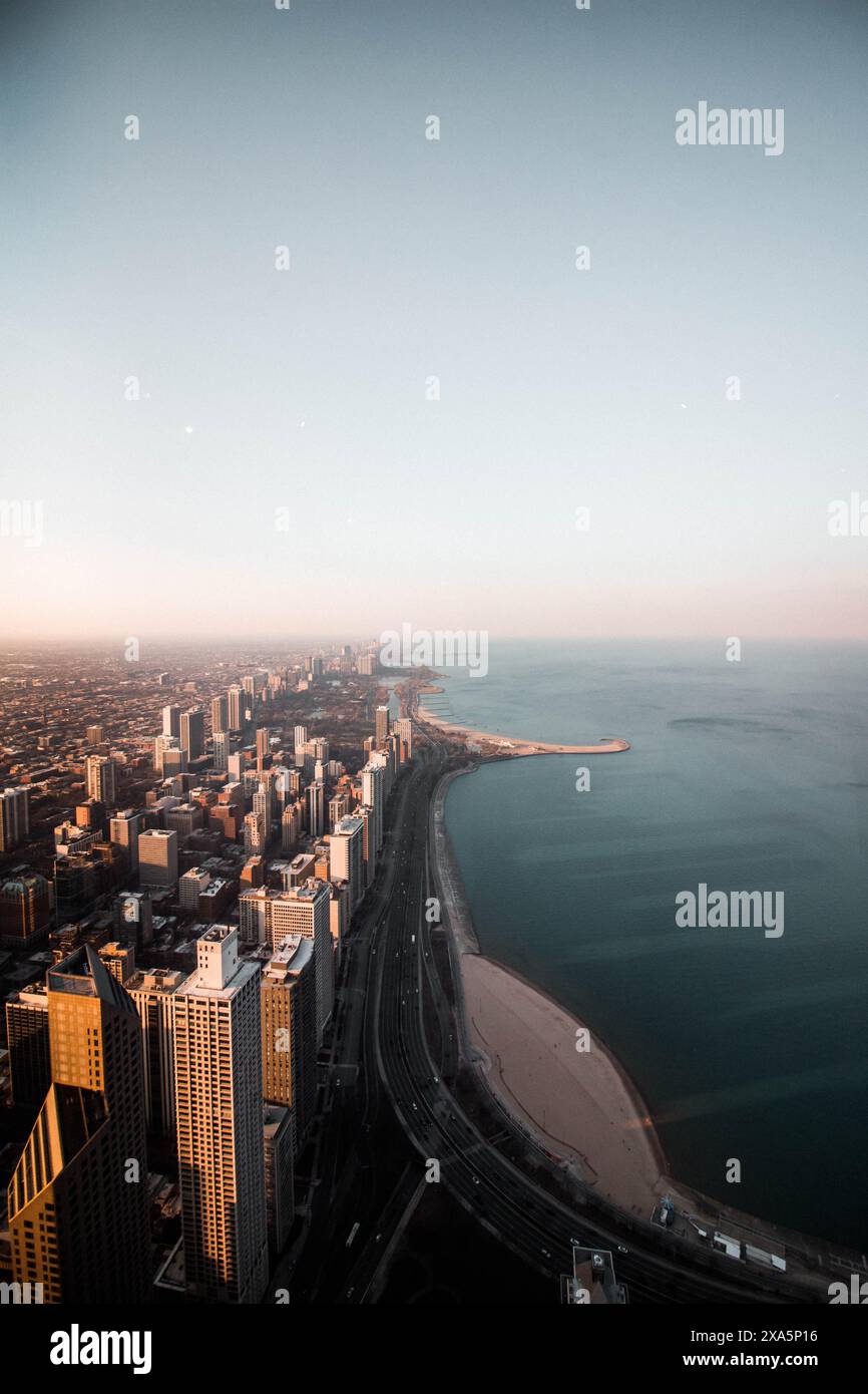 Une vue aérienne de la rivière Chicago et de la plage Banque D'Images