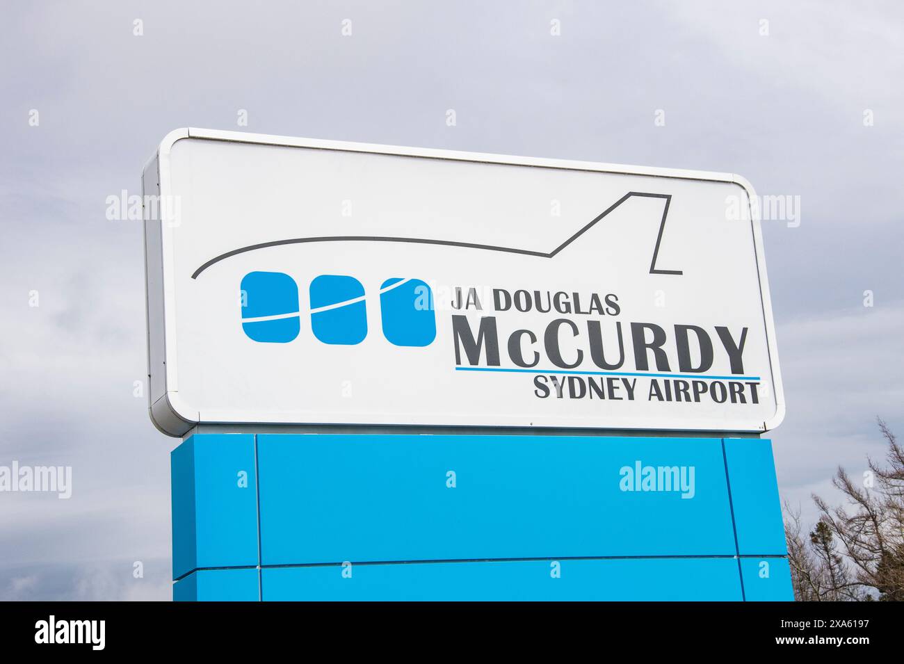 JA Douglas McCurdy Sydney Airport signe à glace Bay, Nouvelle-Écosse, Canada Banque D'Images