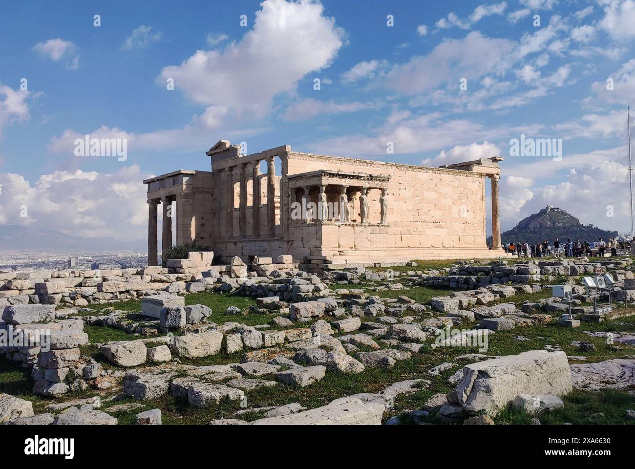 Une vue panoramique d'Athènes, Grèce avec des ruines antiques sur fond de modernité Banque D'Images Une vue panoramique d'Athènes, Grèce avec des ruines antiques sur fond de modernité Banque D'Images