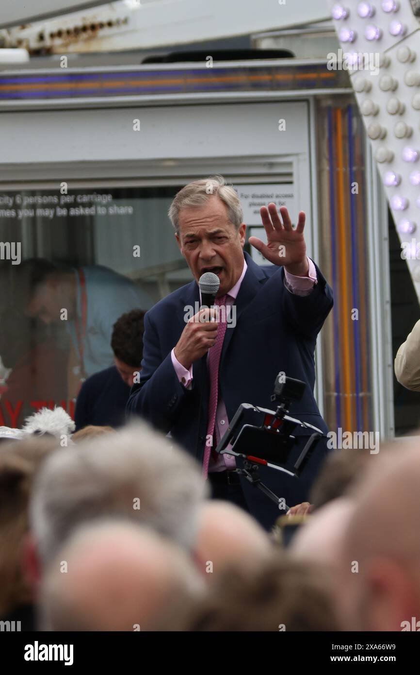 Clacton, Essex, Royaume-Uni 4 juin 2024 Nigel Farage fait campagne à Clacton aujourd'hui. Banque D'Images