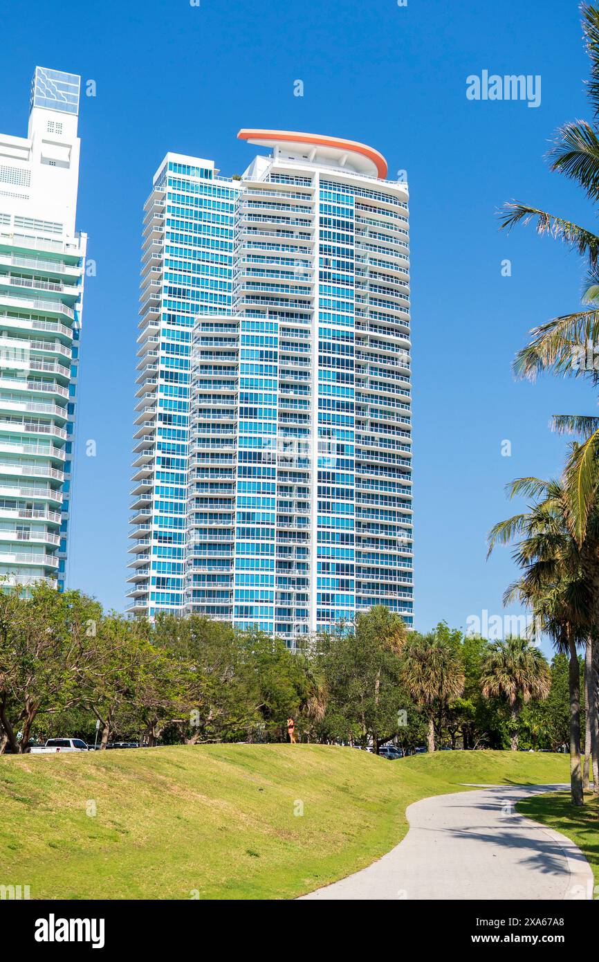 Bâtiment de tour de condo à South Beach Miami Beach Floride Banque D'Images