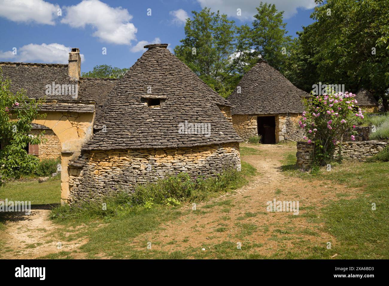 Cabanes de Breuil à Saint-André-d'Allas, Dordogne, Nouvelle-Aquitaine, France. Banque D'Images