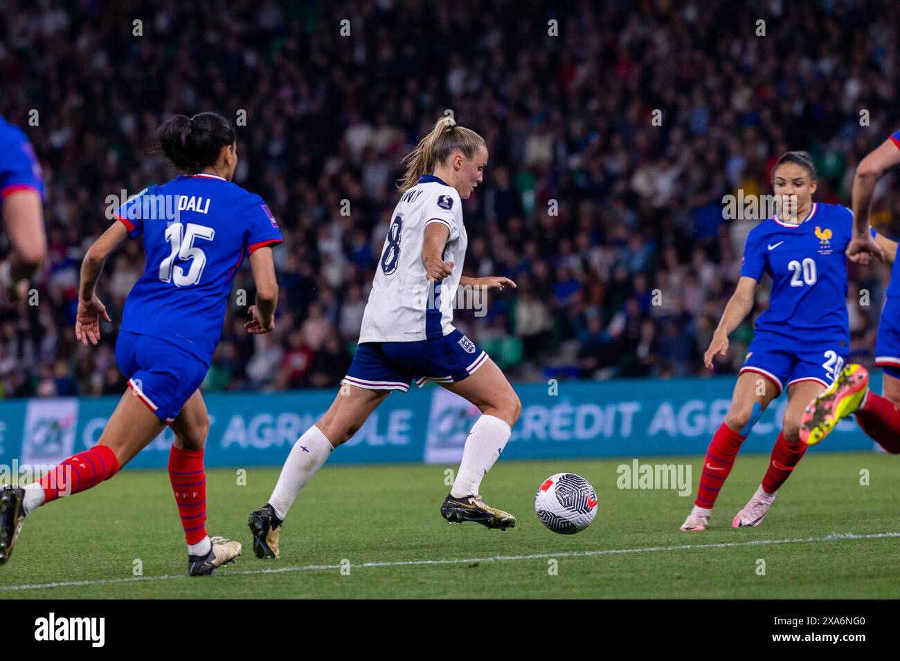 Saint Etienne, France. 04 juin 2024. Georgia Stanway (8 Angleterre) lors du match des Womens European Qualifiers entre la France et l'Angleterre au stade Geoffroy-Guichard à Saint-Etienne. (Pauline FIGUET/SPP) crédit : SPP Sport Press photo. /Alamy Live News Banque D'Images