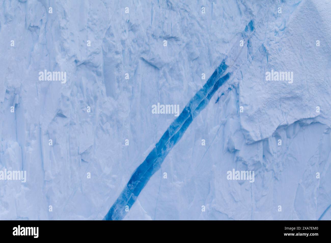 Structures dans la glace, fjord glacé de Kangia, site du patrimoine mondial de l'UNESCO, baie de Disko, ouest du Groenland, Groenland Banque D'Images