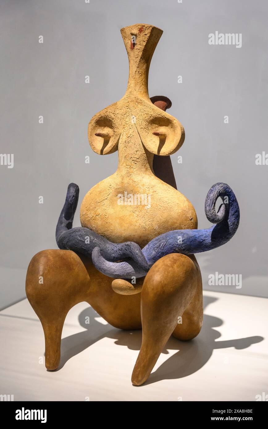 Angel Ferrant, Majesté, Majestad,. 1951. Argile cuite et bois, Banque D'Images