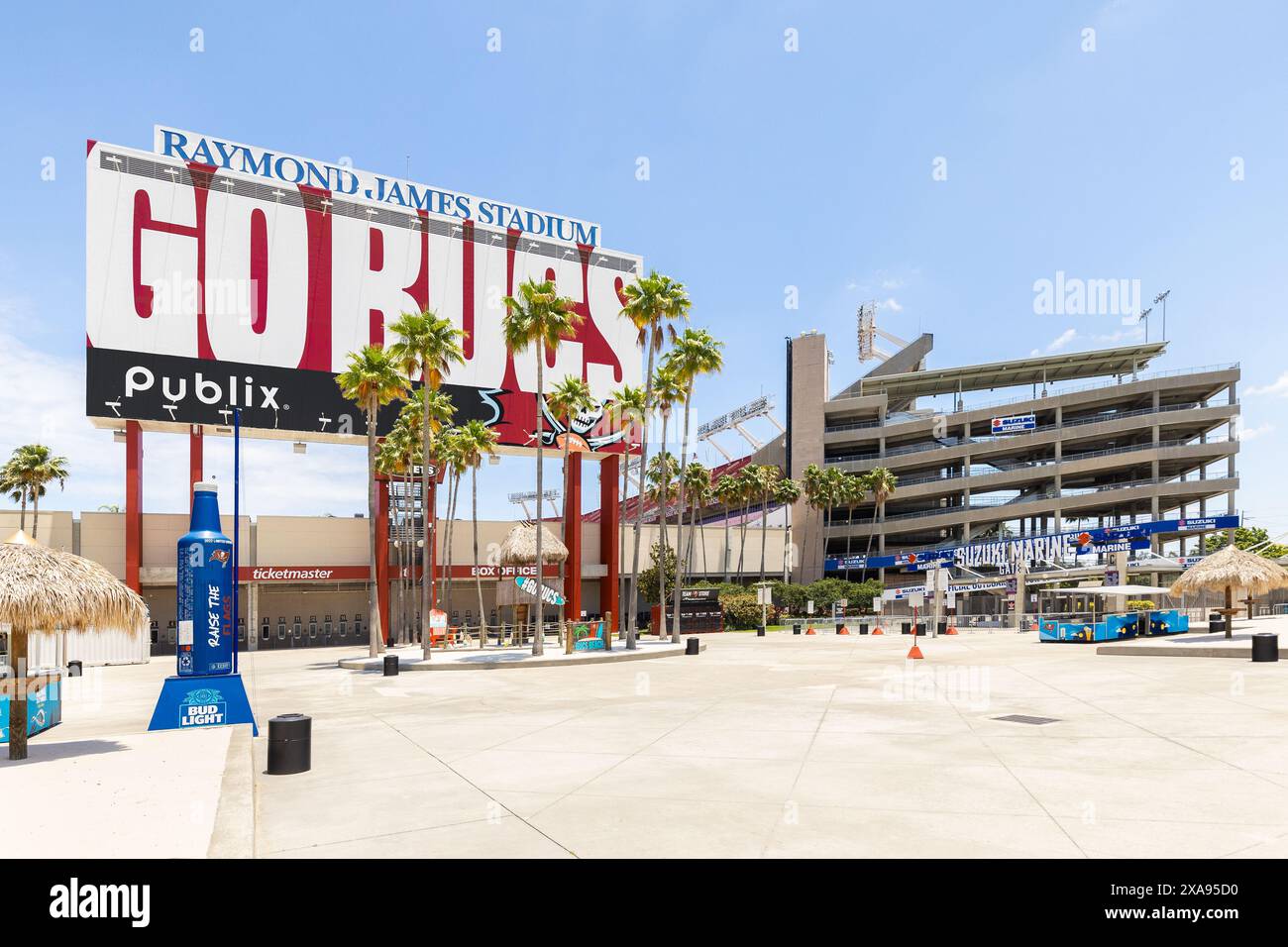 Le Raymond James Stadium accueille les Buccaneers de Tampa Bay et l'équipe de football NCAA des Bulls de l'Université de Floride du Sud. Banque D'Images