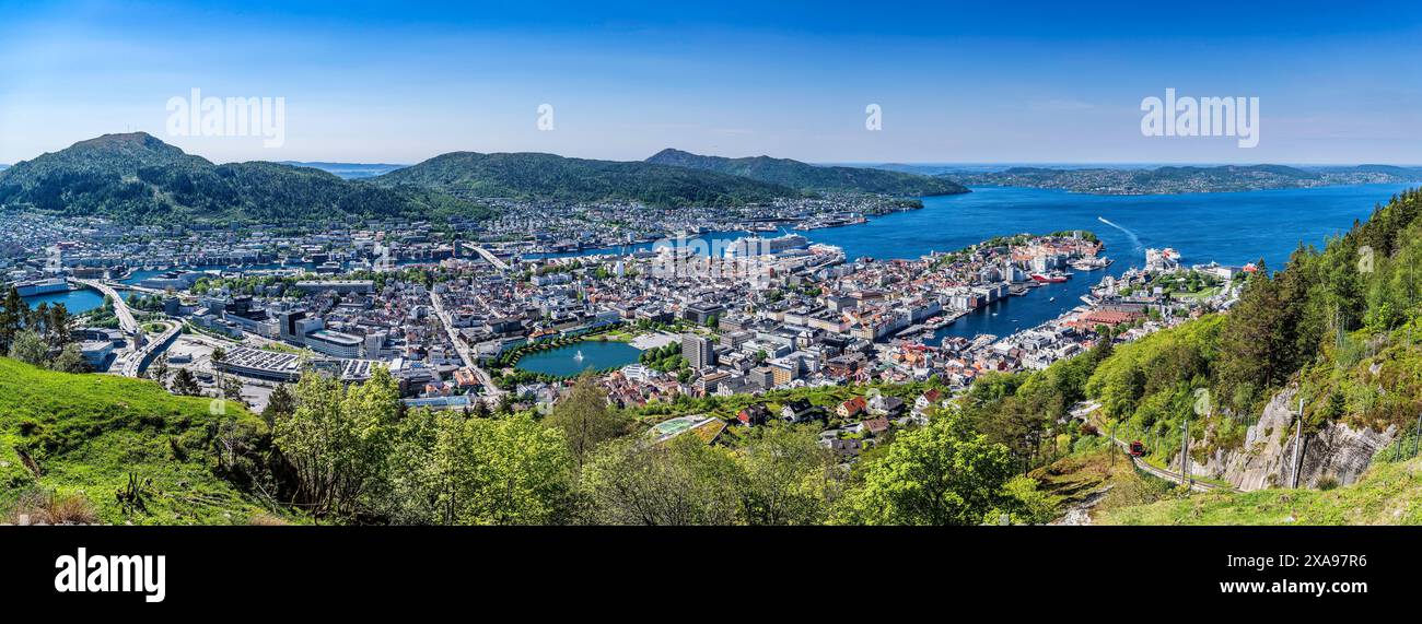 Panorama du port de Bergen au printemps, Norvège Banque D'Images