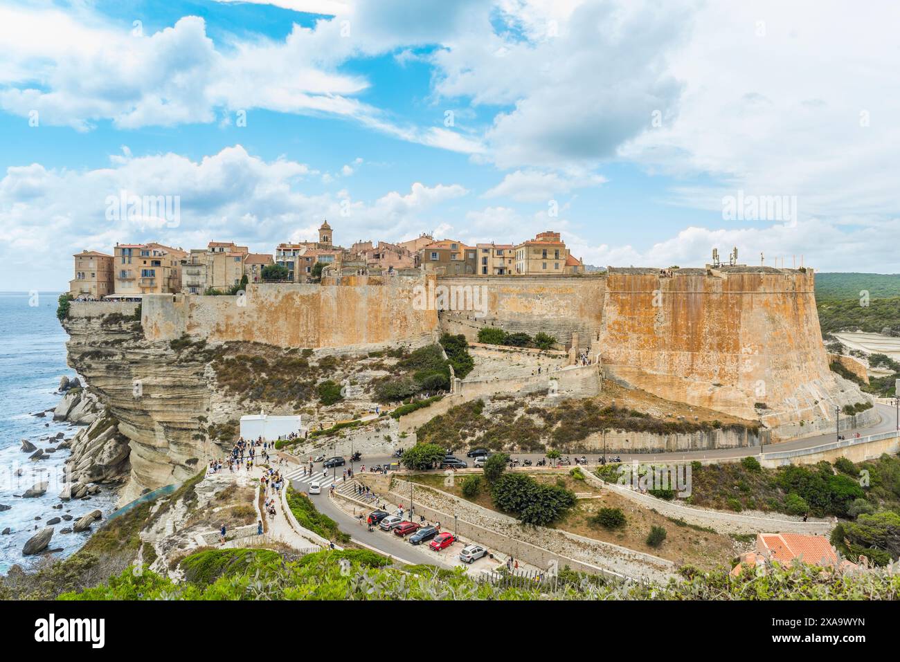La forteresse St paul surplombant la mer à saint - jean, france Banque D'Images