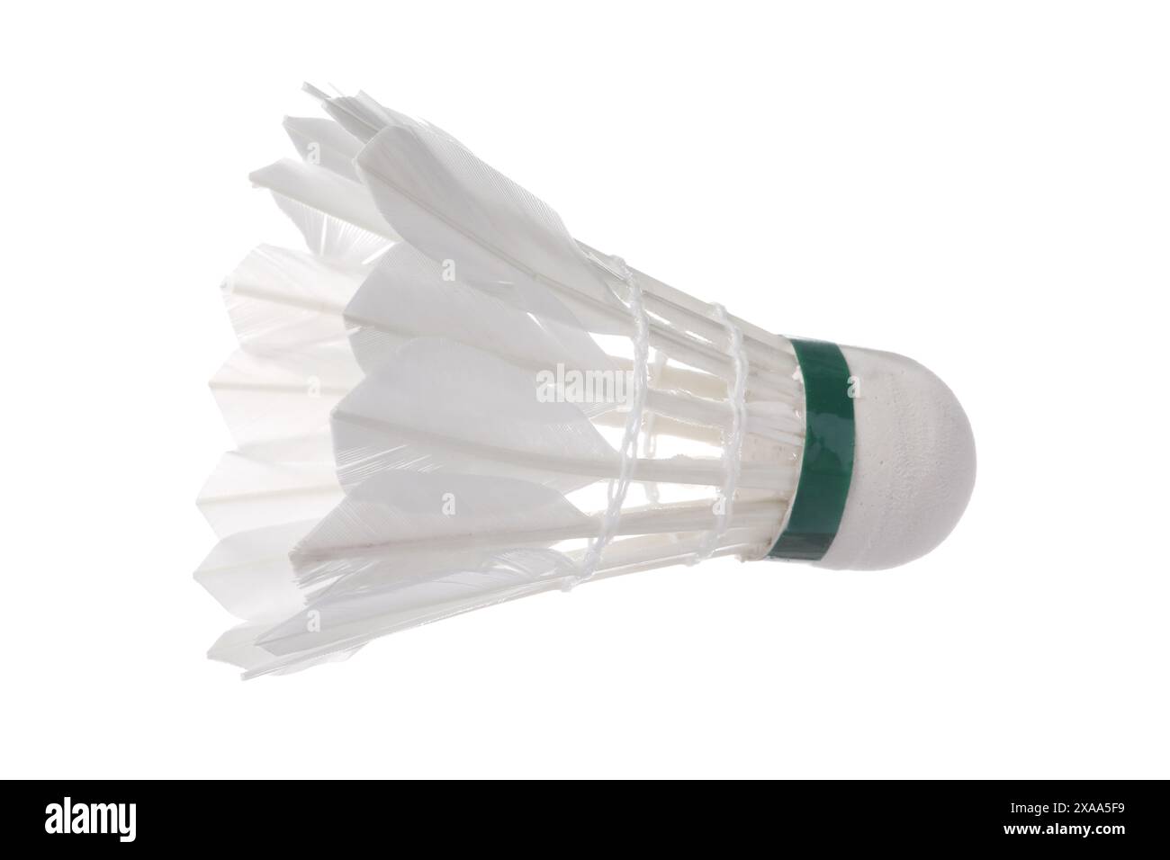 Un volant de badminton en plumes isolé sur blanc Banque D'Images