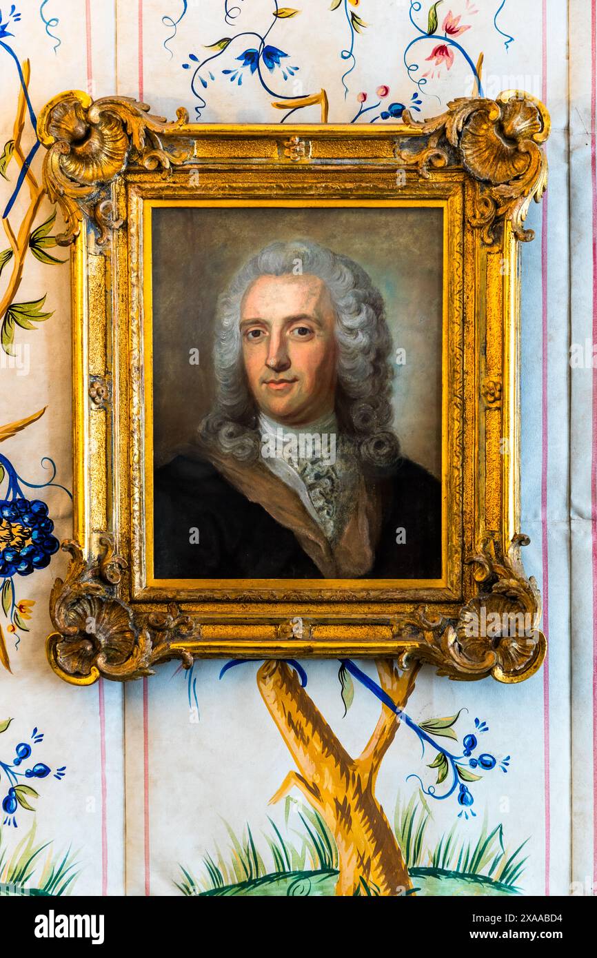 Portrait précoce de Carl von Linné. Le médecin et botaniste a introduit la nomenclature binaire couramment utilisée aujourd'hui, selon laquelle tous les organismes sont scientifiquement nommés dans un système uniforme avec une double désignation. Höganäs, Uppsala, Suède Banque D'Images