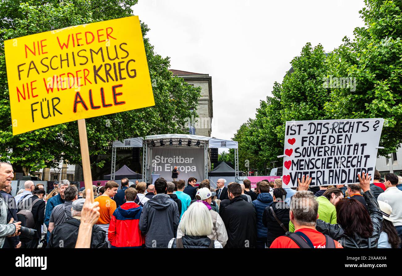 Stuttgart, Allemagne, 3 juin 2024 : de nombreuses personnes ont manifesté bruyamment contre la première candidate du FDP Marie-Agnes Strack-Zimmermann. (Photo de Jonas Phi Banque D'Images
