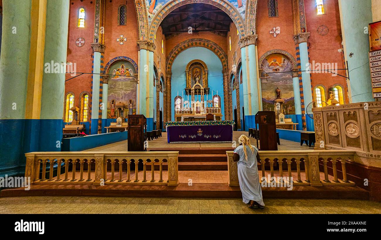 Intérieur coloré de la cathédrale de la fabrique Mary, Wau, Western Bahr el Ghazal, Soudan du Sud, Afrique Banque D'Images