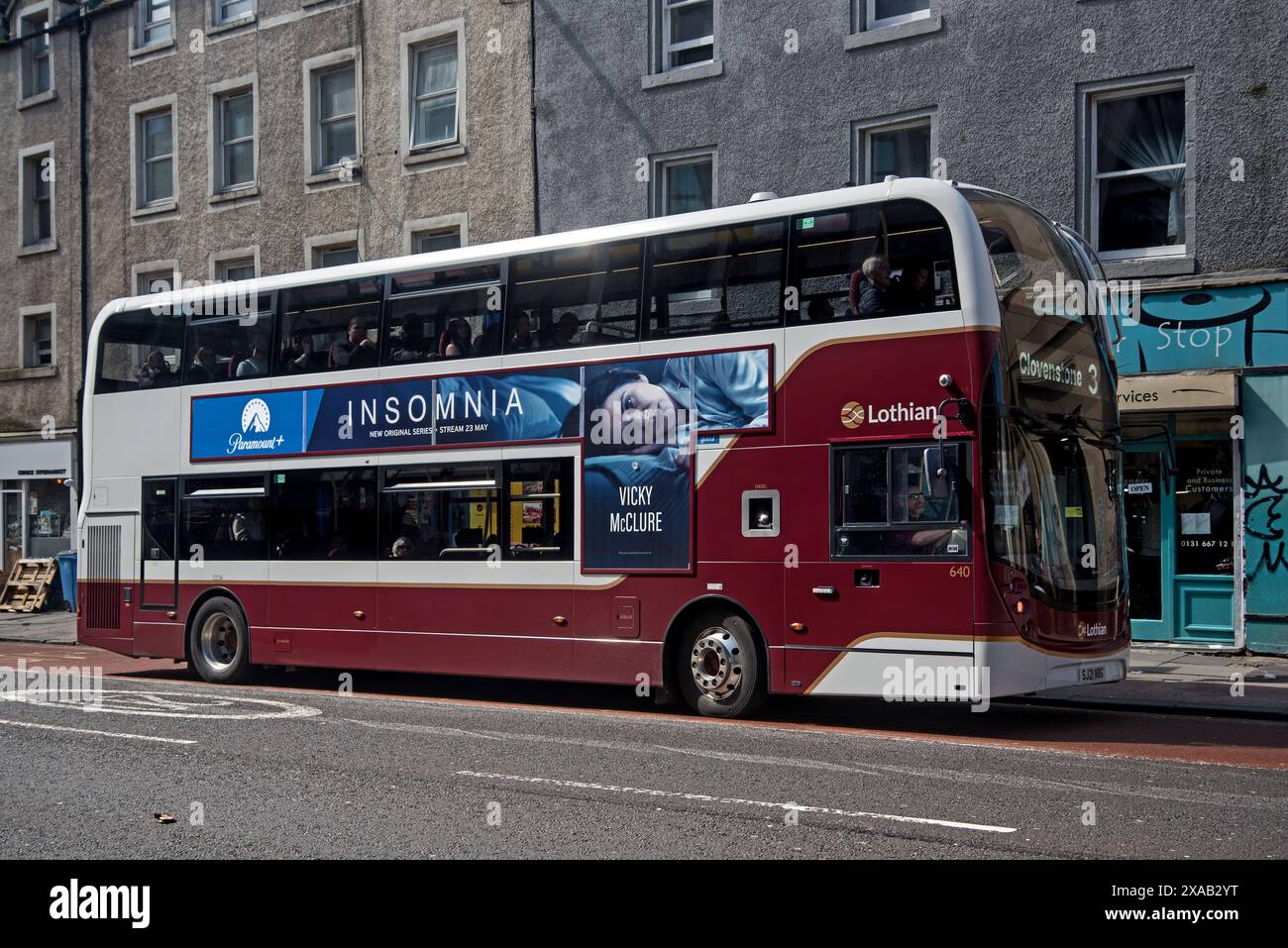 Vicky McClure dans Insomnia sur la publicité Paramount+ sur le côté d'un bus Lothian, South Bridge, Édimbourg, Écosse, Royaume-Uni. Banque D'Images