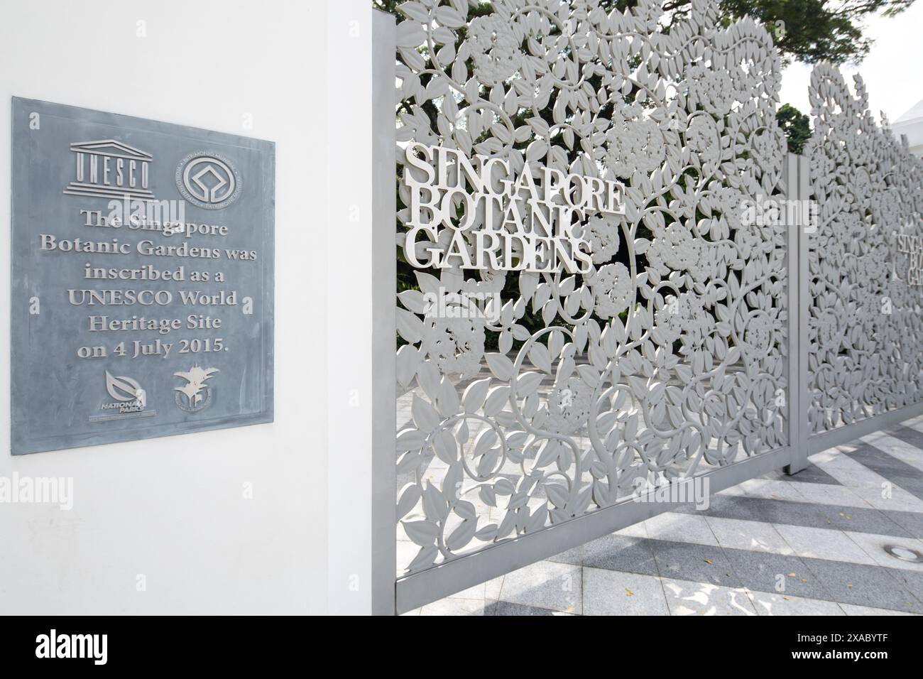 5 juin 2024. La porte principale des jardins botaniques de Singapour, classée au patrimoine mondial de l'UNESCO depuis juillet 2015. Banque D'Images