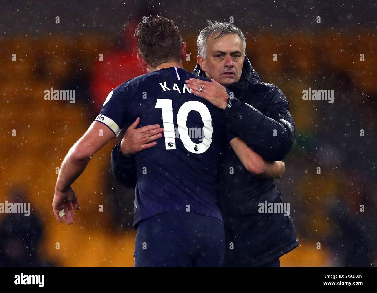 Photo du dossier datée du 15-12-2019 de Harry Kane avec Jose Mourinho. Jose Mourinho donne un pourboire au 'joueur complet' Harry Kane pour être le meilleur buteur à l'Euro 2024. Date d'émission : jeudi 6 juin 2024. Banque D'Images