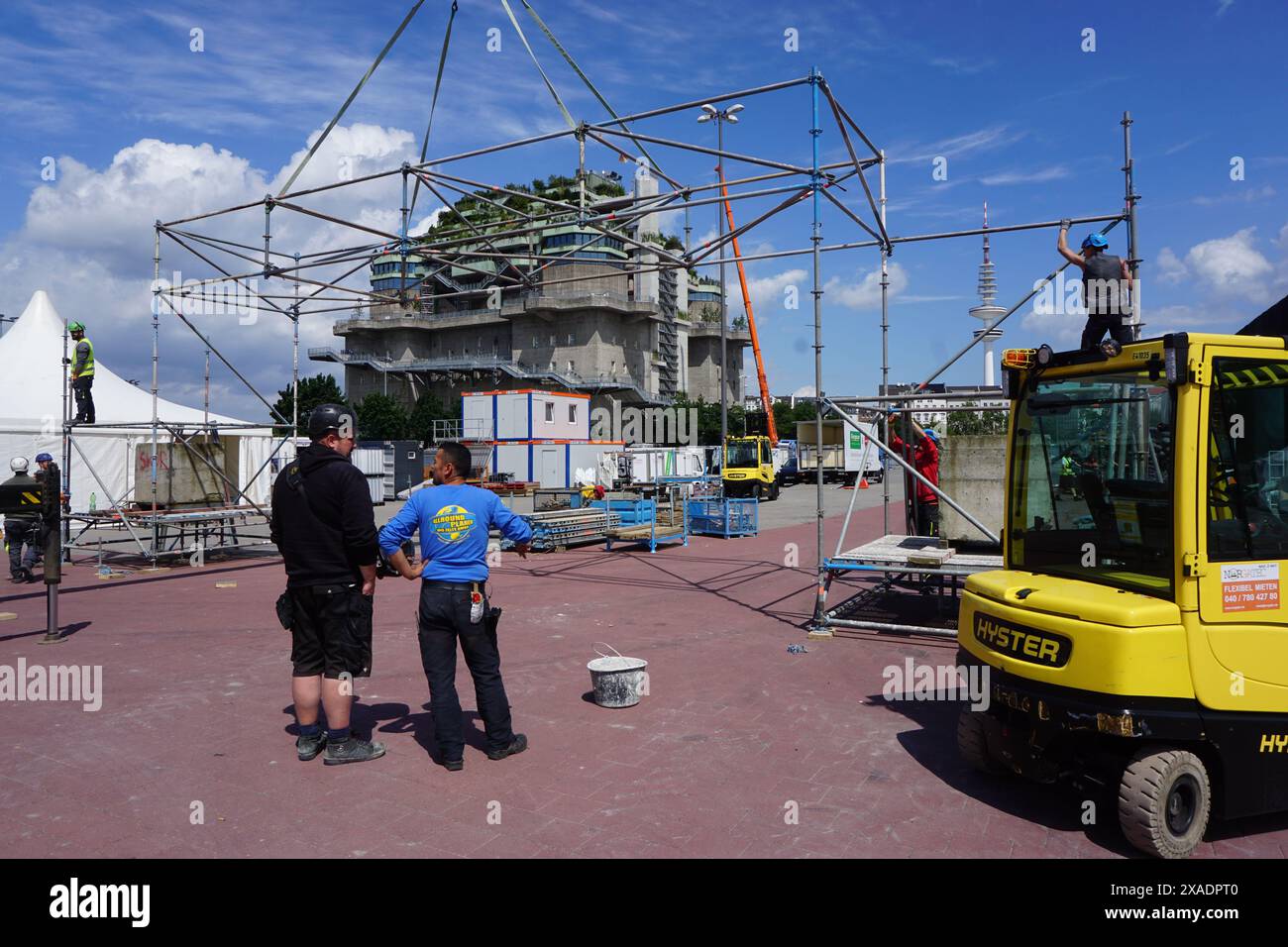 Hambourg, Allemagne. 05 juin 2024. Construction d'une zone de fans pour le Championnat d'Europe de football à Hambourg, Allemagne, le 5 juin 2024. Crédit : Ales Zapotocky/CTK photo/Alamy Live News Banque D'Images