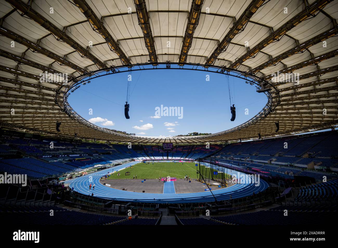 Rome, Italie. 06 juin 2024. L'illustration montre le stade Olympico lors des préparatifs des Championnats d'Europe d'athlétisme à Rome, Italie, le jeudi 06 juin 2024. La délégation belge aux Championnats d'Europe d'athlétisme n'a jamais été aussi importante que cette année. 59 athlètes (35 hommes et 24 femmes) participeront à 41 compétitions individuelles dans la capitale italienne. Il y aura aussi cinq équipes de relais au départ. BELGA PHOTO JASPER JACOBS crédit : Belga News Agency/Alamy Live News Banque D'Images