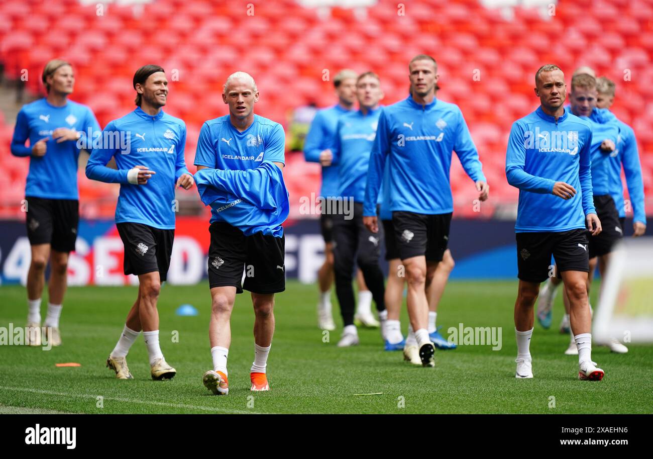 Joueurs islandais lors d'une séance d'entraînement au stade de Wembley, Londres. Date de la photo : jeudi 6 juin 2024. Banque D'Images