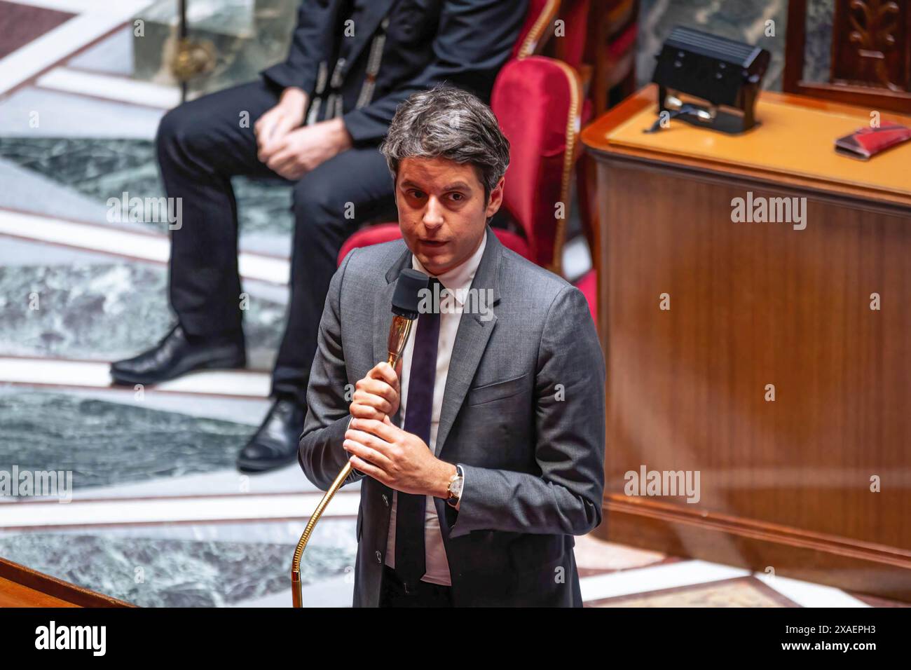 Paris, France. 05 juin 2024. Le premier ministre français Gabriel Attal prend la parole à l’Assemblée nationale. Une séance hebdomadaire d’interrogatoire du premier ministre français Gabriel Attal a lieu à l’Assemblée nationale au Palais Bourbon à Paris. (Photo de Telmo Pinto/SOPA images/SIPA USA) crédit : SIPA USA/Alamy Live News Banque D'Images