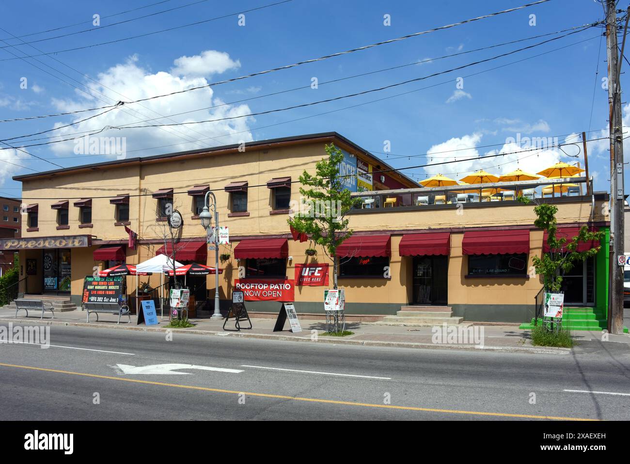 Ottawa, Canada - le 5 juin 2024 : le Prescott sur la rue Preston est depuis longtemps une référence à Ottawa, il a été fondé en 1934 comme hôtel et bar spacieux. I Banque D'Images