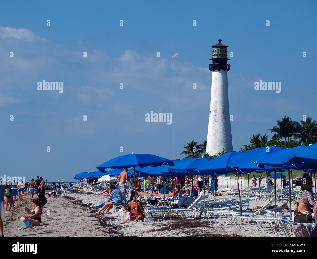 Miami, Floride, États-Unis - 7 avril 2024 : plage de Bill Baggs Cape Florida State Park. Réservé à un usage éditorial. Banque D'Images