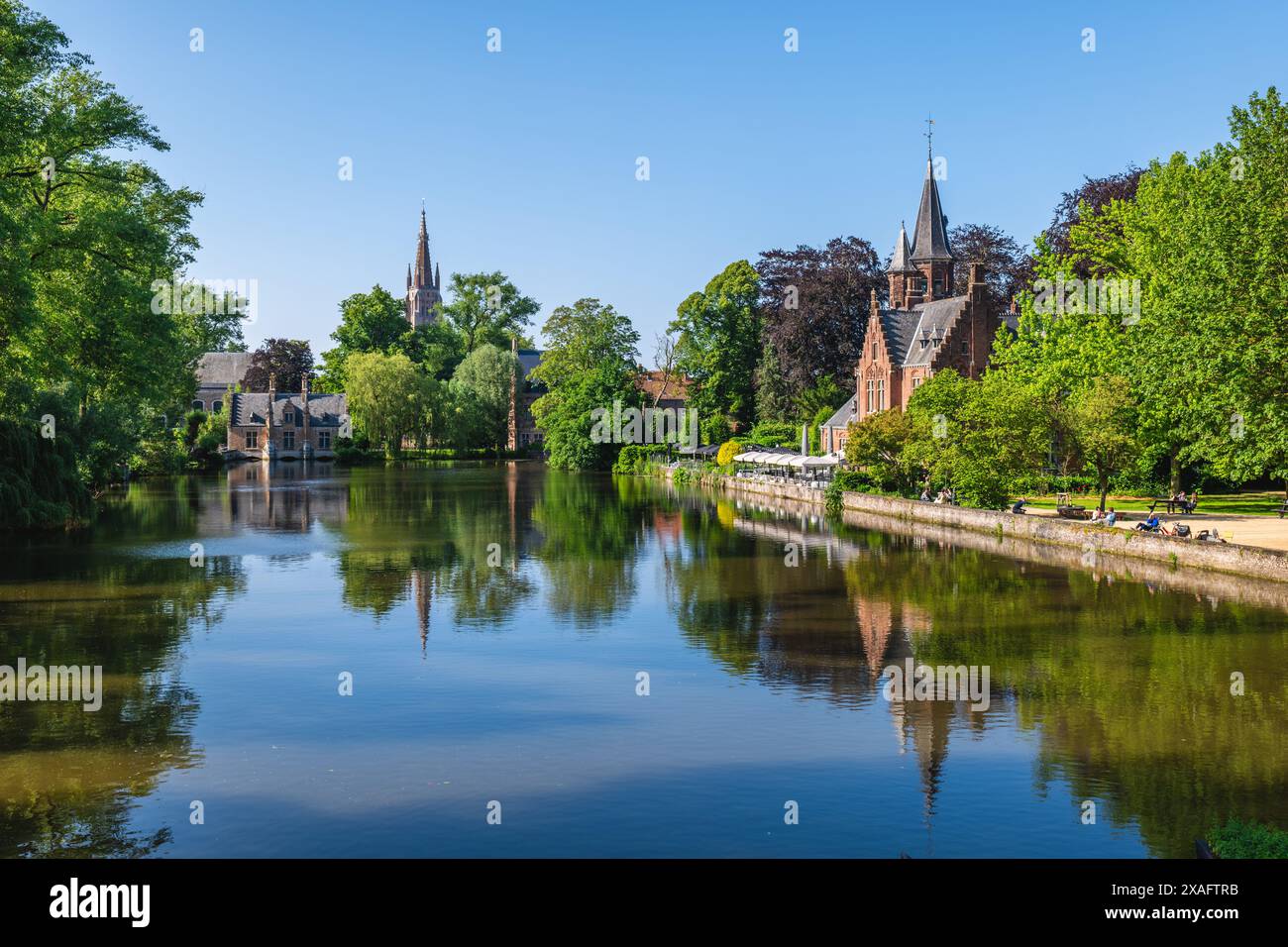 Paysage de Minnewater, le lac de l'amour, situé à Bruges, Belgique Banque D'Images
