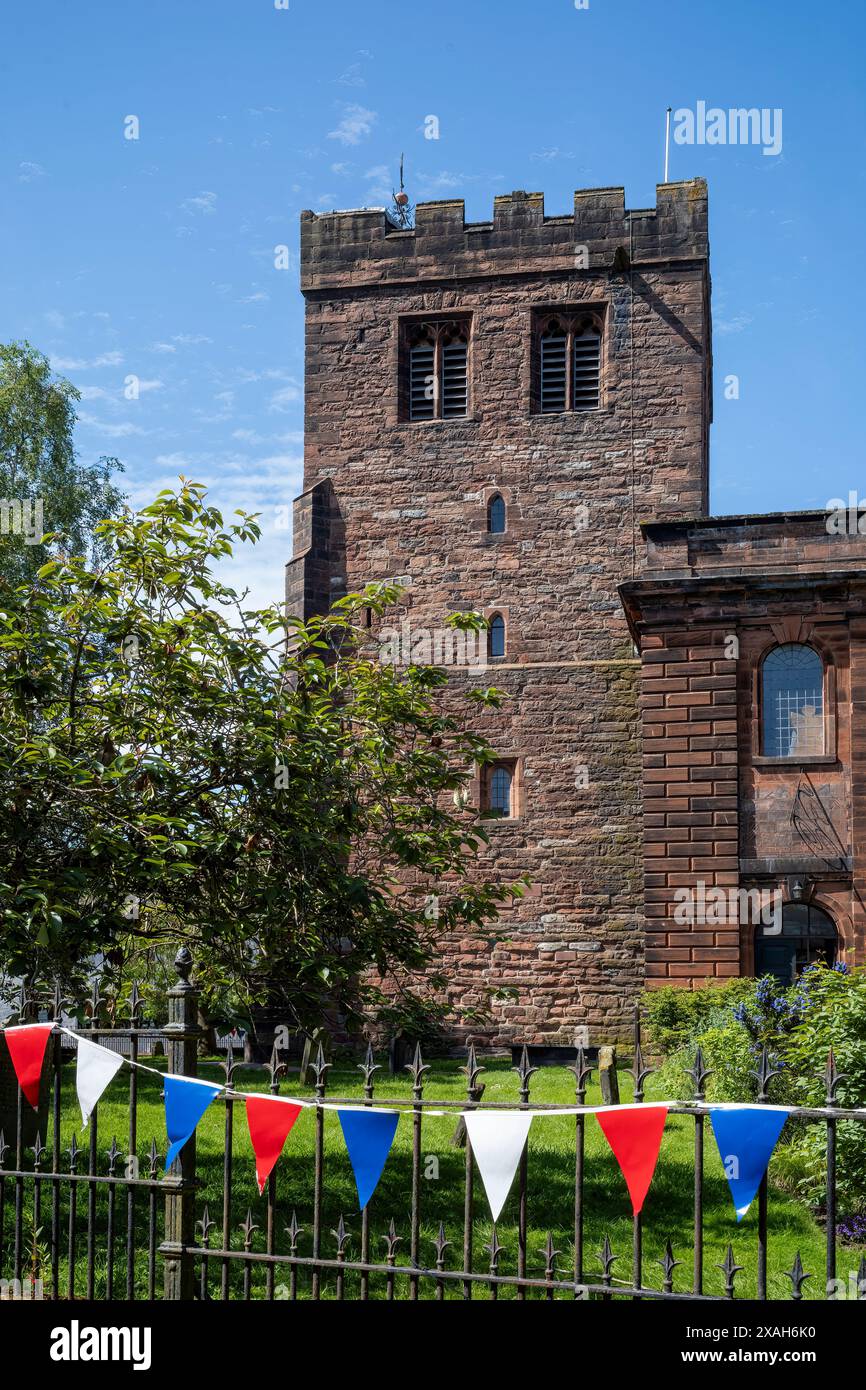 La tour médiévale de l'église St Andrews, Penrith, Westmorland & Furness, Cumbria, Royaume-Uni Banque D'Images