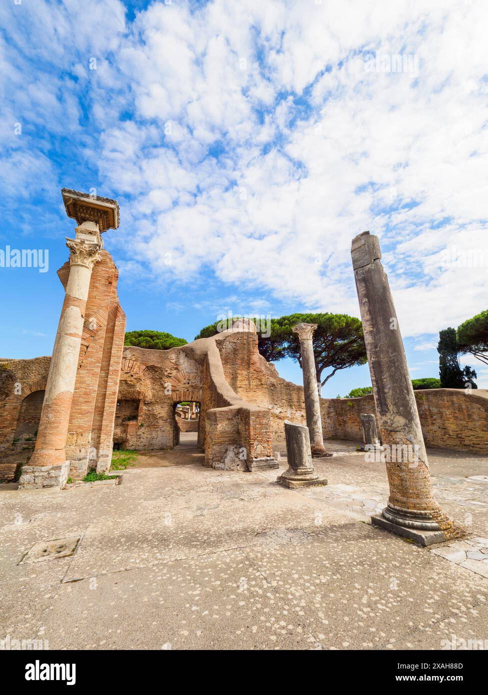 Les thermes du Forum (terme del Foro) construits vers 160 après JC par Marcus Gavius Maximus, préfet prétorien d'Antoninus Pius - Parc archéologique d'Ostia antica, Rome, Italie Banque D'Images