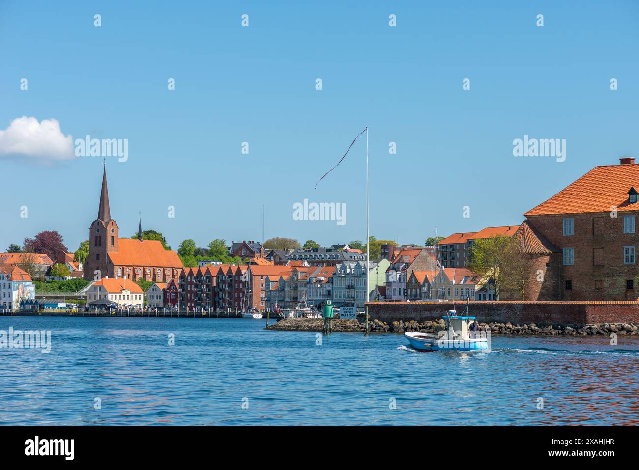 Vue sur la vieille ville commerçante de Søonderborg sur le fjord de Flesnurg, ALS, Sonderburg Bay, Insel Alsen, Südjütland, Sud de Dänemark Banque D'Images