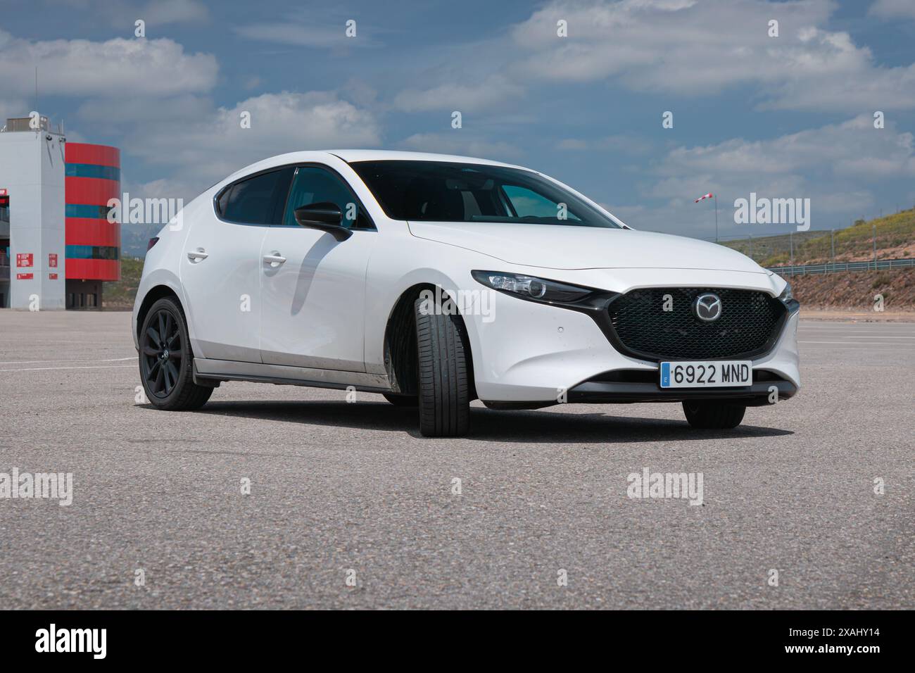 Los Arcos, Espagne-25 mai 2024 : Mazda 3, quatrième génération (BP), à hayon Banque D'Images