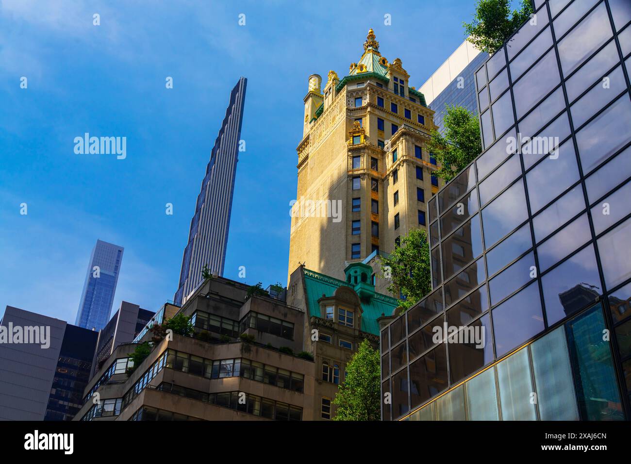 Gratte-ciel étonnants à Midtown Manhattan, New York City, États-Unis. Midtown Manhattan est la partie centrale de la ville de New York et sert de Banque D'Images