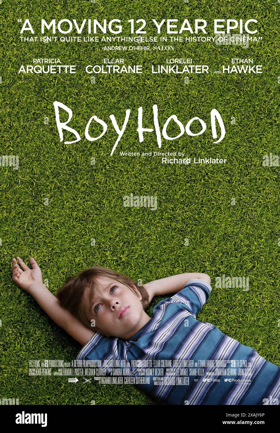 Boyhood (2014) réalisé par Richard Linklater et mettant en vedette Ellar Coltrane, Patricia Arquette et Ethan Hawke. La vie de Mason, de la petite enfance à son arrivée au collège filmée sur 12 ans avec le même casting. Affiche US One Sheet ***USAGE ÉDITORIAL SEULEMENT***. Crédit : BFA / IFC films Banque D'Images