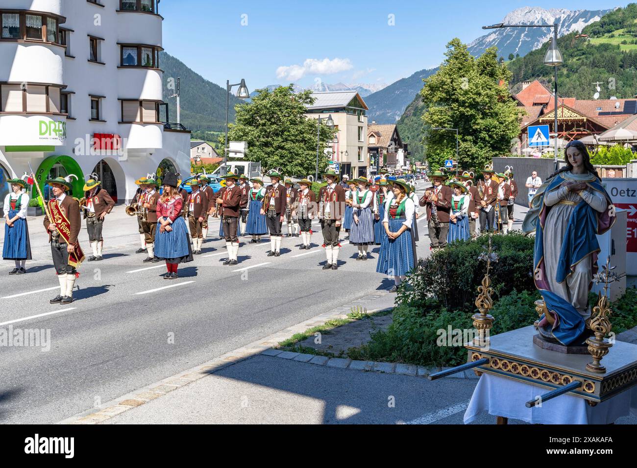 Europe, Autriche, Tyrol, Alpes de Ötztal, Ötztal, Oetz, procession du Sacré-cœur à Ötztal Banque D'Images