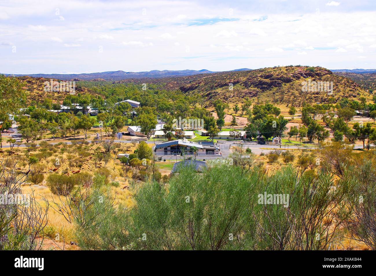 Vue de Spencer Hill et du St Philip's College au nord d'Anzac Hill à Alice Springs, territoire du Nord, Australie centrale Banque D'Images