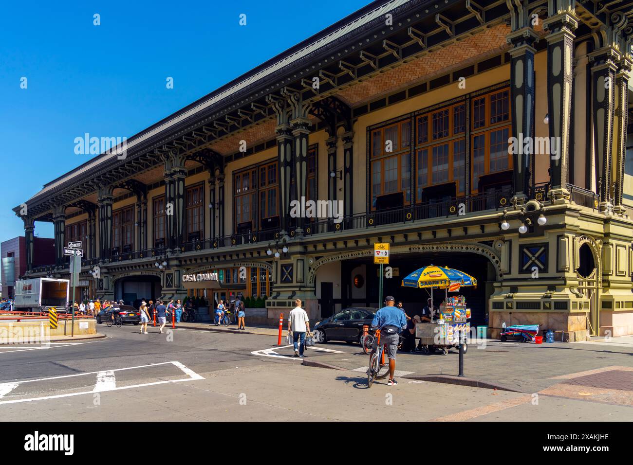 Casa Cipriani situé sur le front de mer dans Lower Manhattan, l'emblématique Battery maritime Building, l'un des derniers ferry de style Beaux-Arts restants Banque D'Images