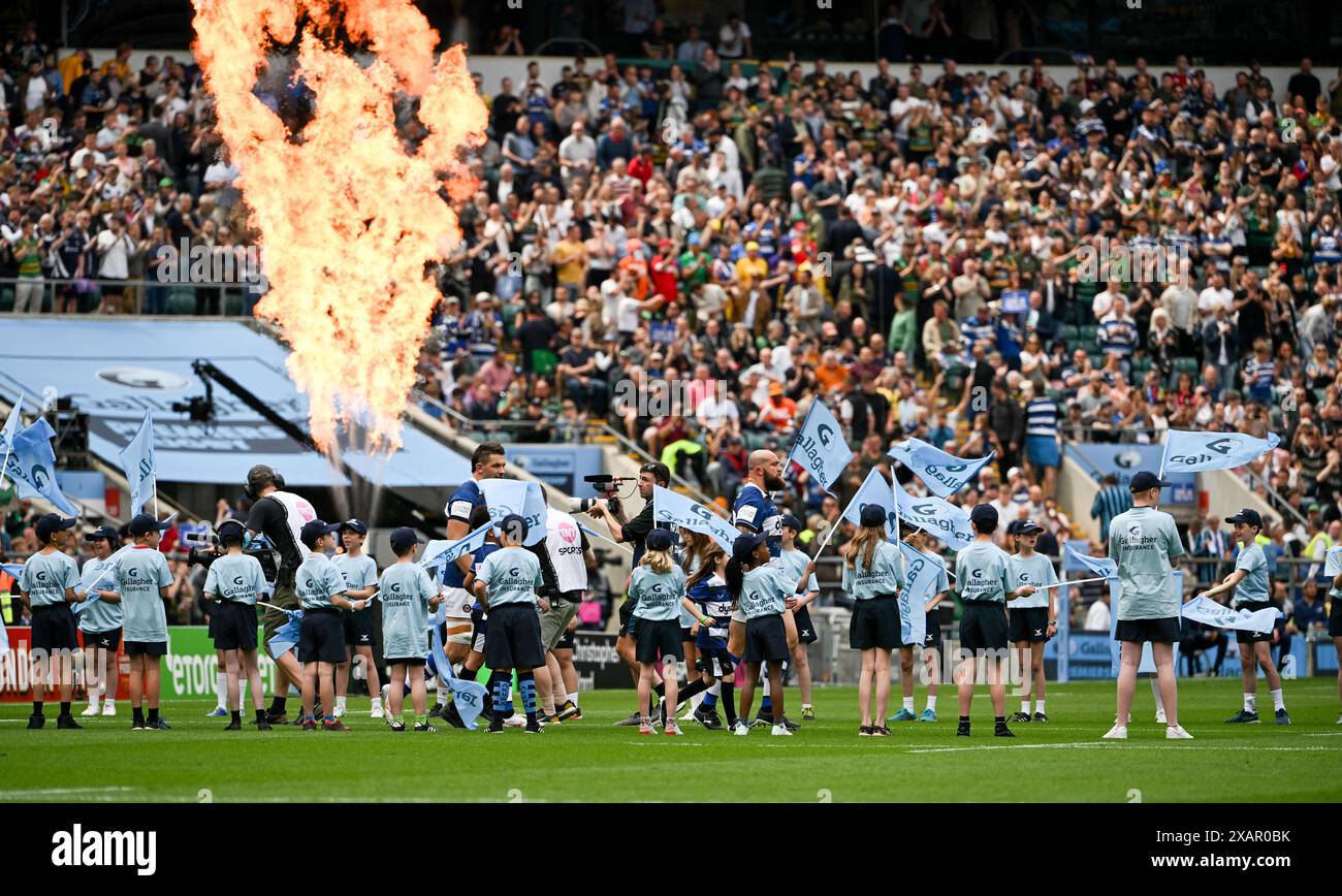 Twickenham Stadium, Londres, Royaume-Uni. 8 juin 2024. Gallagher Premiership Rugby final, Northampton Saints versus Bath ; les joueurs se mettent sur le terrain crédit : action plus Sports/Alamy Live News Banque D'Images