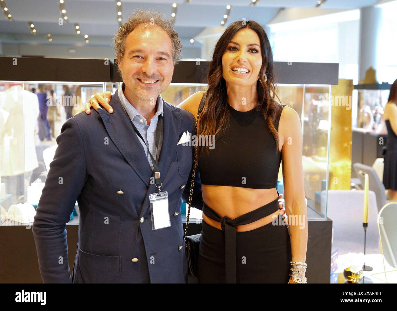 Monaco, 08 juin 2024 : la showgirl italienne et présentatrice de télévision Elisabetta Gregoraci visite Luxury Monte-Carlo, l’exposition de haute joaillerie du salon unique de D4LUX, à l’hôtel Meridien Beach Plaza. Mandoga Media Allemagne Banque D'Images