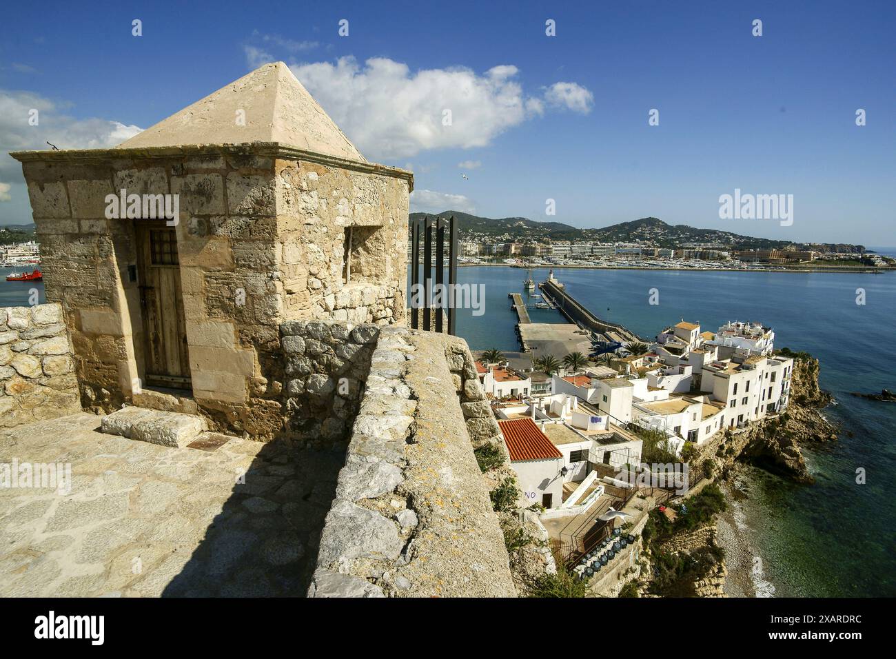 Bastion de Santa Llúcia et quartier de sa Penya, enceinte murée de Dalt Vila(s.XVI).Eivissa.Ibiza.Islas Pitiusas.Baleares.Spain. Banque D'Images