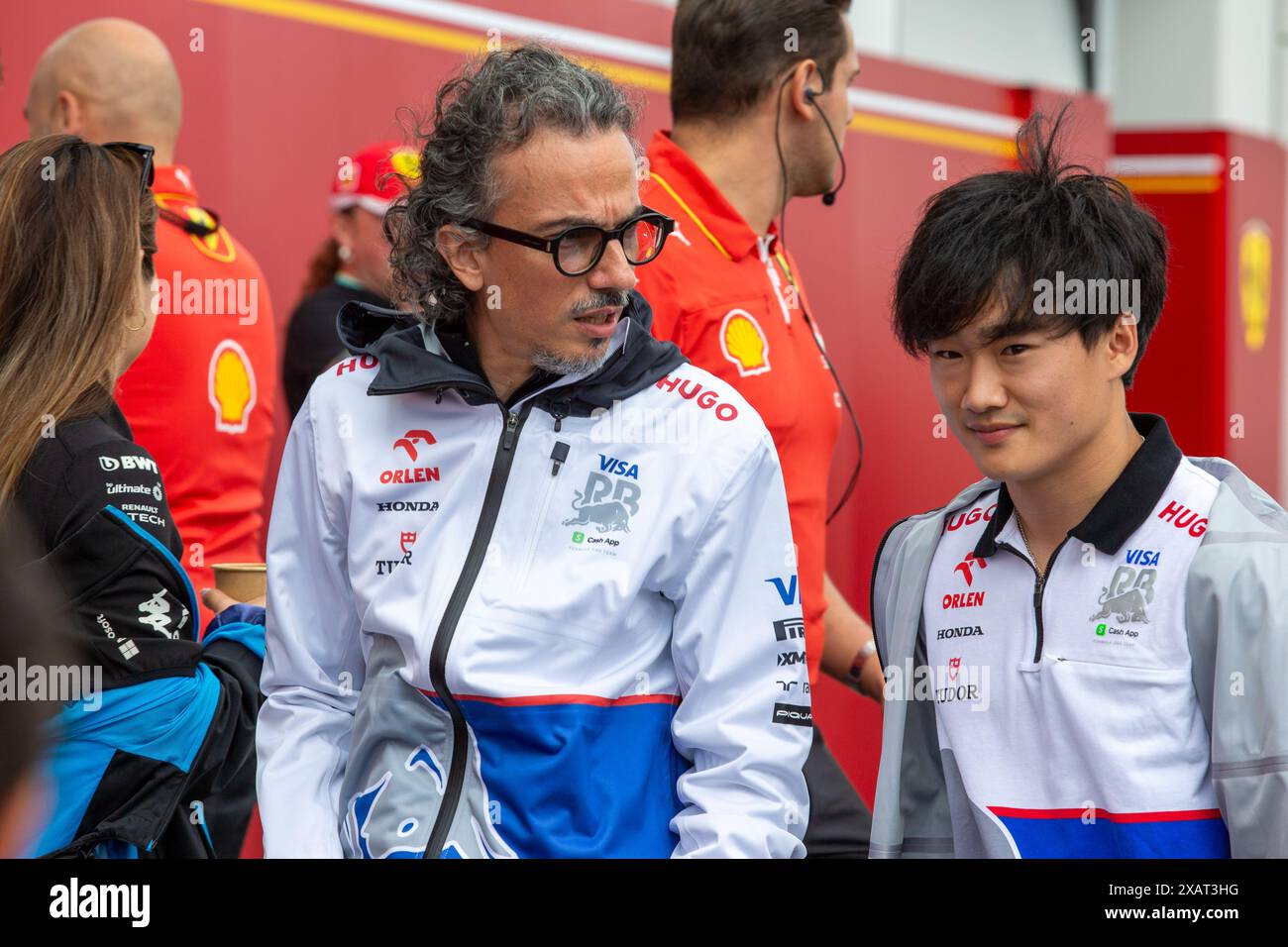 Laurent Mekies (FRA) - Visa Cash App RB F1 Team principal an Yuki Tsunoda (JPN) - Visa Cash App RB F1 Team - RB VCARB01 - Honda RBPT pendant le Formula 1 AWS Grand Prix du Canada 2024, Montréal, Québec, Canada, du 6 au 9 juin - Round 9 des 24 Championnats du monde de F1 2024 Banque D'Images