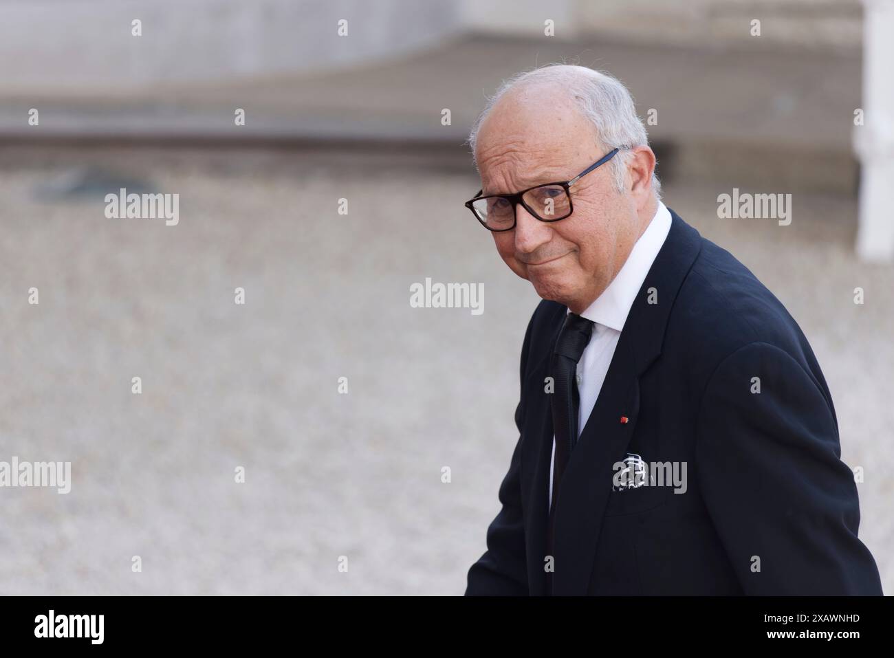 Paris, France. 8 juin 2024. Président du Conseil constitutionnel, Laurent Fabius   le président français Emmanuel Macron et son épouse Brigitte Macron accueillent le président américain Joe Biden et son épouse Jill Biden pour un dîner d'État le 8 juin 2024 au palais présidentiel de l'Elysée à Paris. Crédit : Bernard Menigault/Alamy Live News Banque D'Images