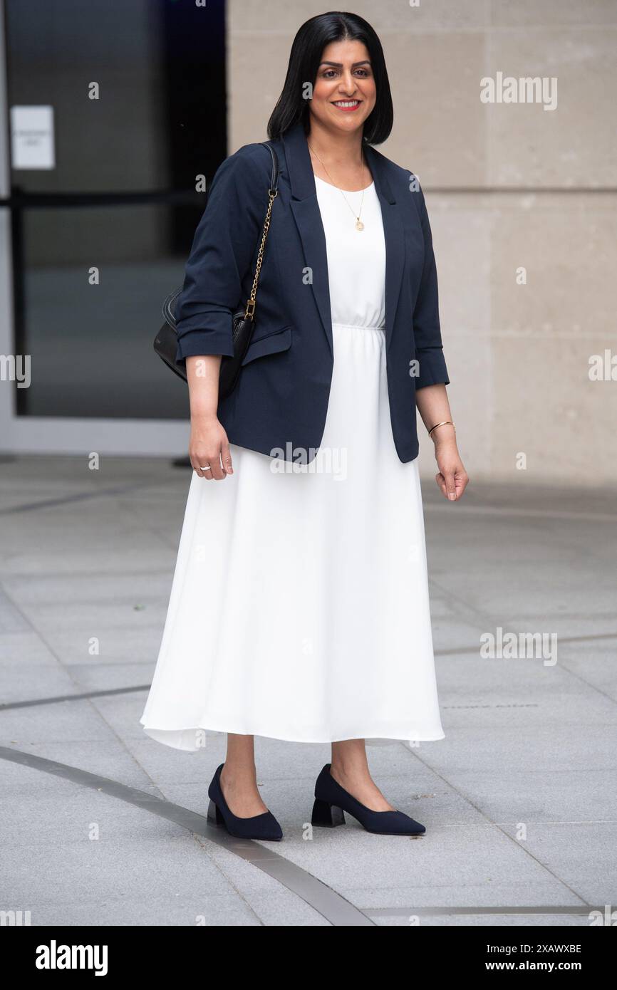 Londres, Royaume-Uni. 09 juin 2024. Shabana Mahmood - le secrétaire d'État fantôme à la Justice du Royaume-Uni quitte BBC Broadcasting House après être apparu dans 'Sunday with Laura Kuenssberg'. Crédit : Justin Ng/Alamy Live News Banque D'Images