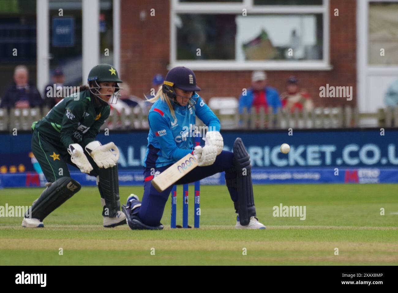 Derby, 23 mai 2024. Sarah Glenn battant pour les femmes d'Angleterre contre le Pakistan dans un match international d'un jour de Metro Bank au County Ground, Derby. Crédit : Colin Edwards Banque D'Images