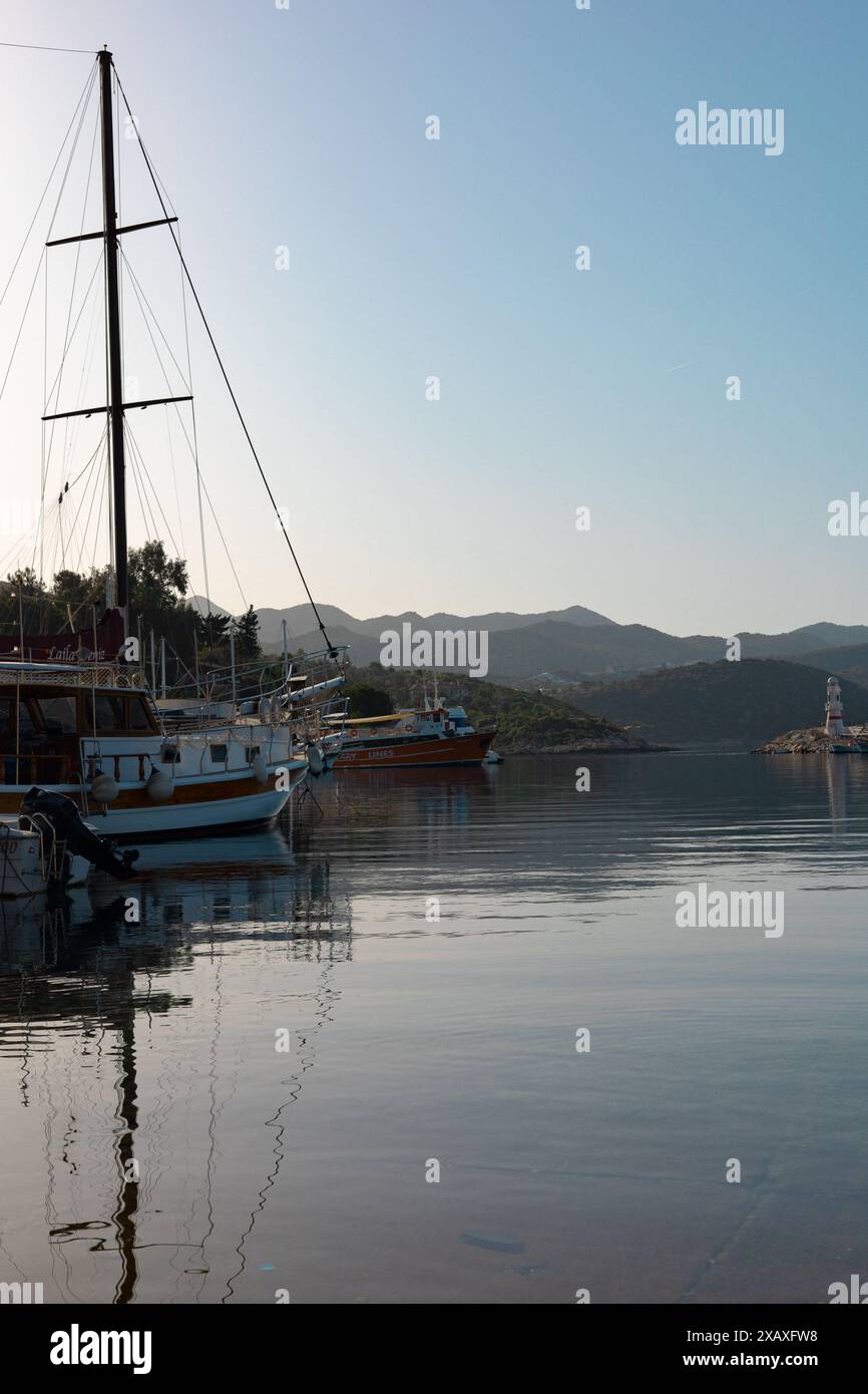 Vue du port de bateau à Kas, Turkiye Banque D'Images