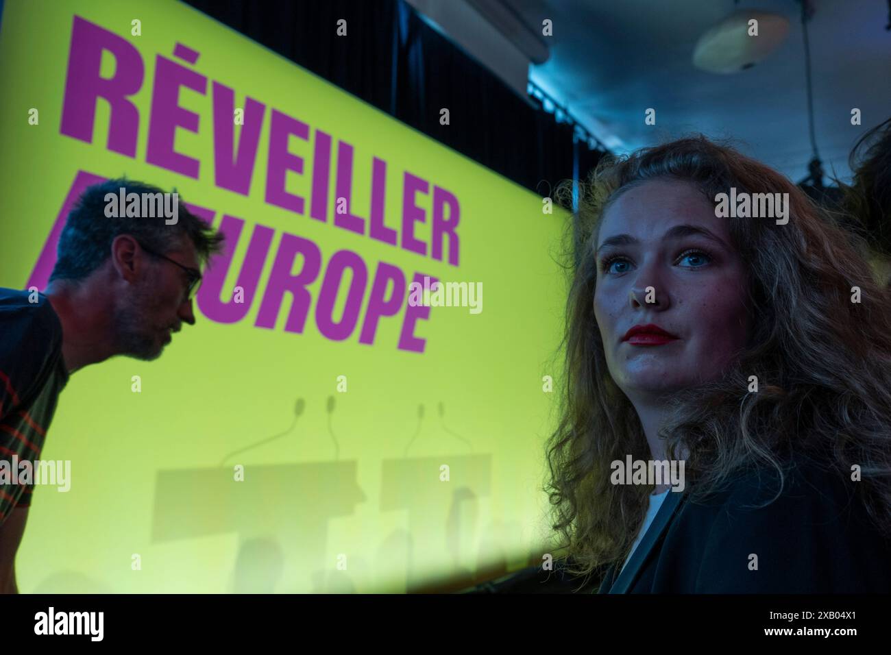 Paris, France. 09 juin 2024. Marjolaine Cheylan/le Pictorium - soirée électorale du Parti socialiste - 09/06/2024 - France/Ile-de-France (région)/Paris - les résultats des élections européennes étant toujours en suspens, les membres du Parti socialiste et les militants se sont rassemblés pour attendre l'arrivée des résultats. Crédit : LE PICTORIUM/Alamy Live News Banque D'Images