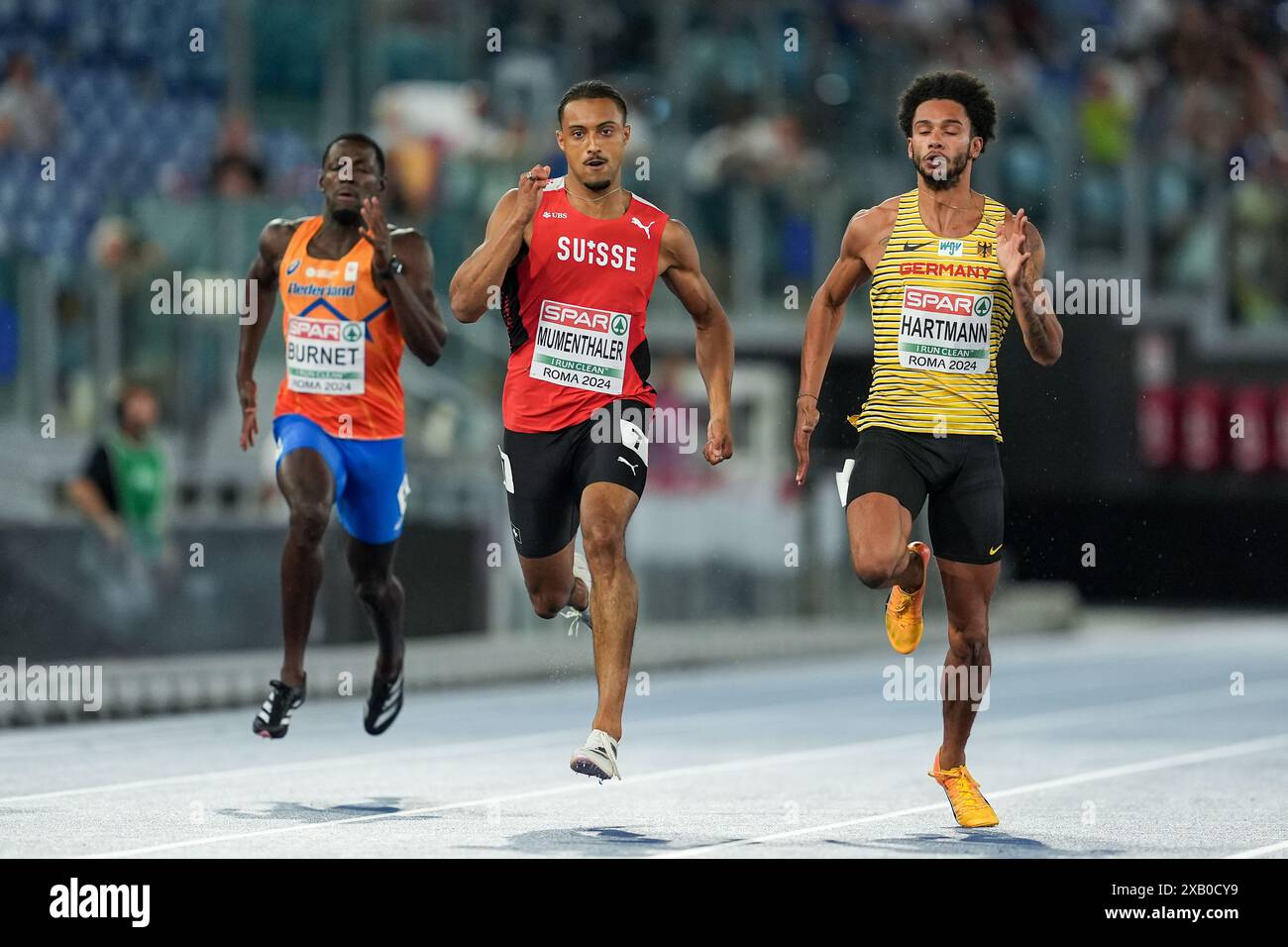 Rome, Italie. 09 juin 2024. Rome, Italie, le 9 juin 2024 : Taymir Burnet (pays-Bas), Timothe Mumenthaler (Suisse) et Joshua Hartmann (Allemagne) en action lors de la demi-finale masculine du 200m lors des Championnats d'Europe d'athlétisme 2024 au Stadio Olimpico à Rome, Italie. (Daniela Porcelli/SPP) crédit : SPP Sport Press photo. /Alamy Live News Banque D'Images