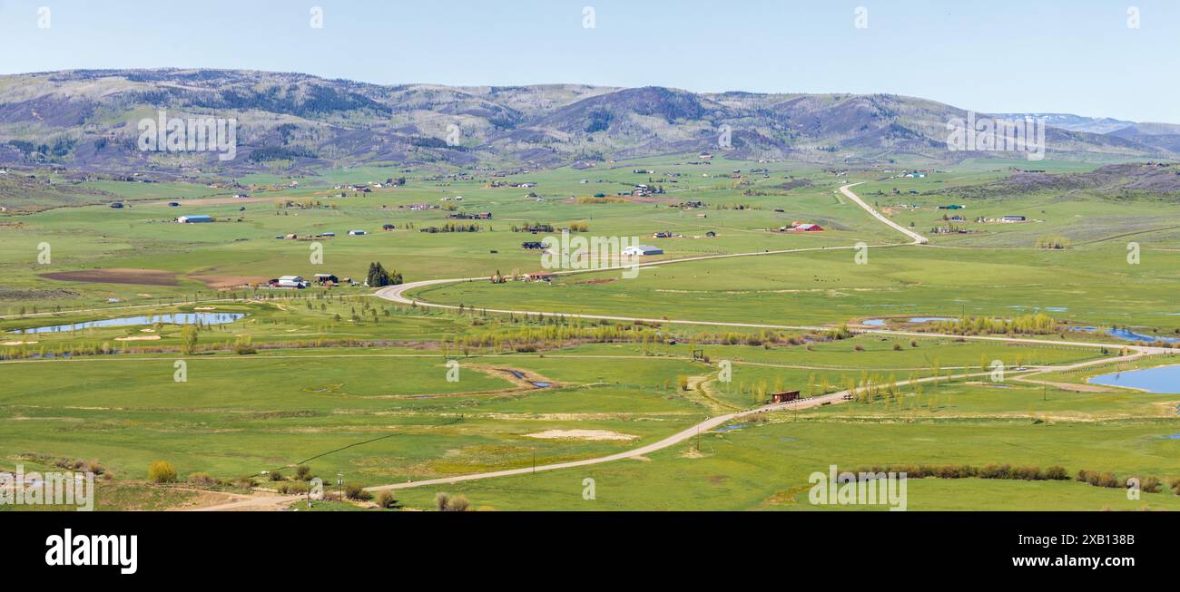 Vue sur la rivière Illinois sur State HW 14 dans le Colorado Banque D'Images