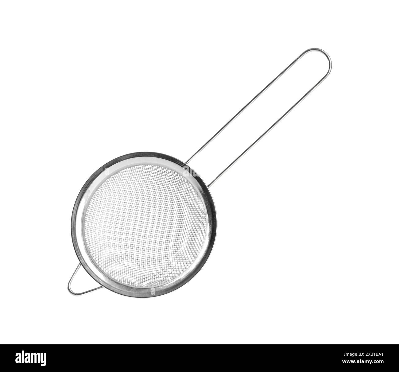Un tamis métallique isolé sur blanc. Ustensile de cuisine Banque D'Images