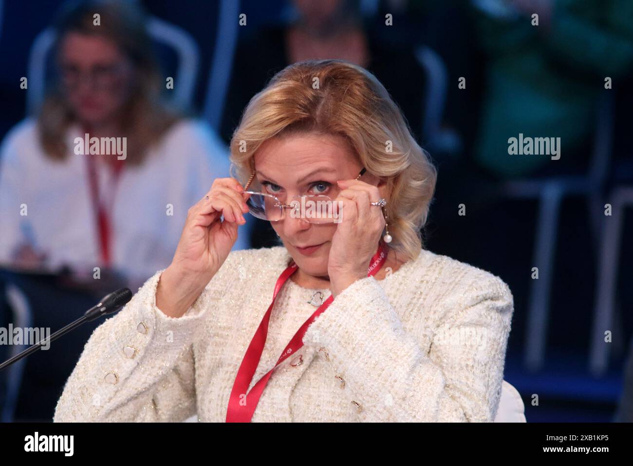 Saint-Pétersbourg, Russie. 7 juin 2024. Inna Svyatenko, vice-présidente du Conseil de la Fédération de l'Assemblée fédérale de la Fédération de Russie, assiste à une session sur la ville et la famille dans le cadre du Forum économique international de Petersburg 2024 (crédit image : © Maksim Konstantinov/SOPA images via ZUMA Press Wire) USAGE ÉDITORIAL SEULEMENT! Non destiné à UN USAGE commercial ! Banque D'Images